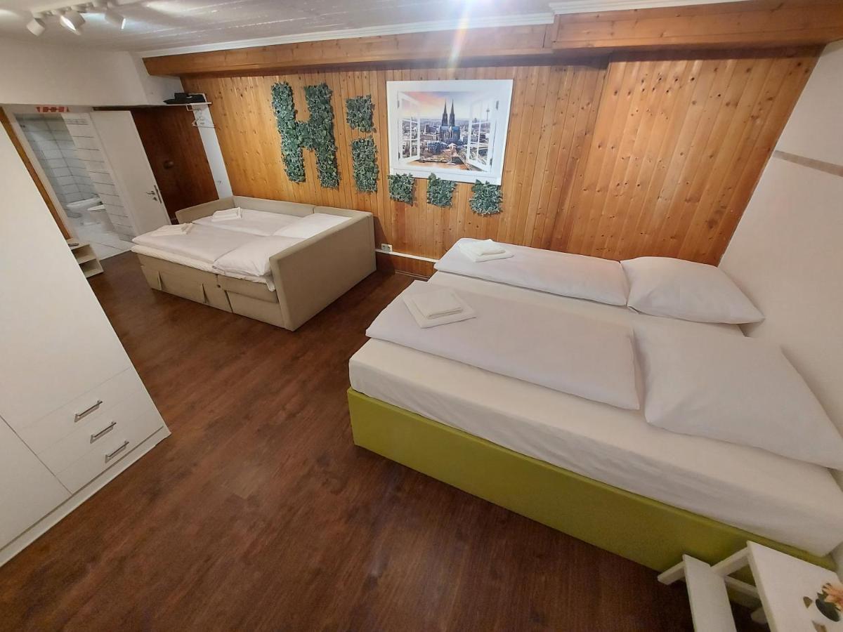 Basement Apartment โคโลญ ภายนอก รูปภาพ